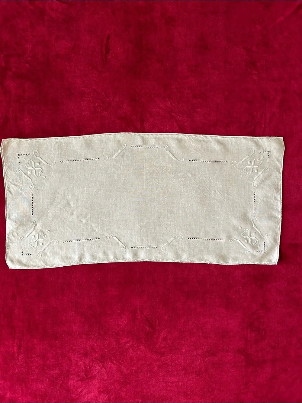 Vintage Linen Mini Table Runner Dresser Scarf 34